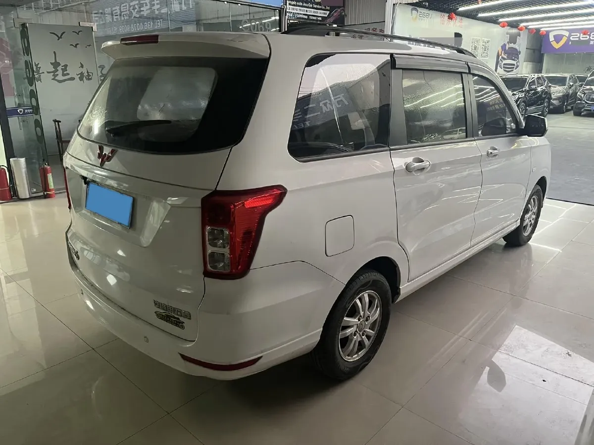 2018 WuLing HongGuang 1.5L 105HP L4 5MT,autocango,china used car exporter,china ev exporter,chinese used car exporter,chinese used ev exporter