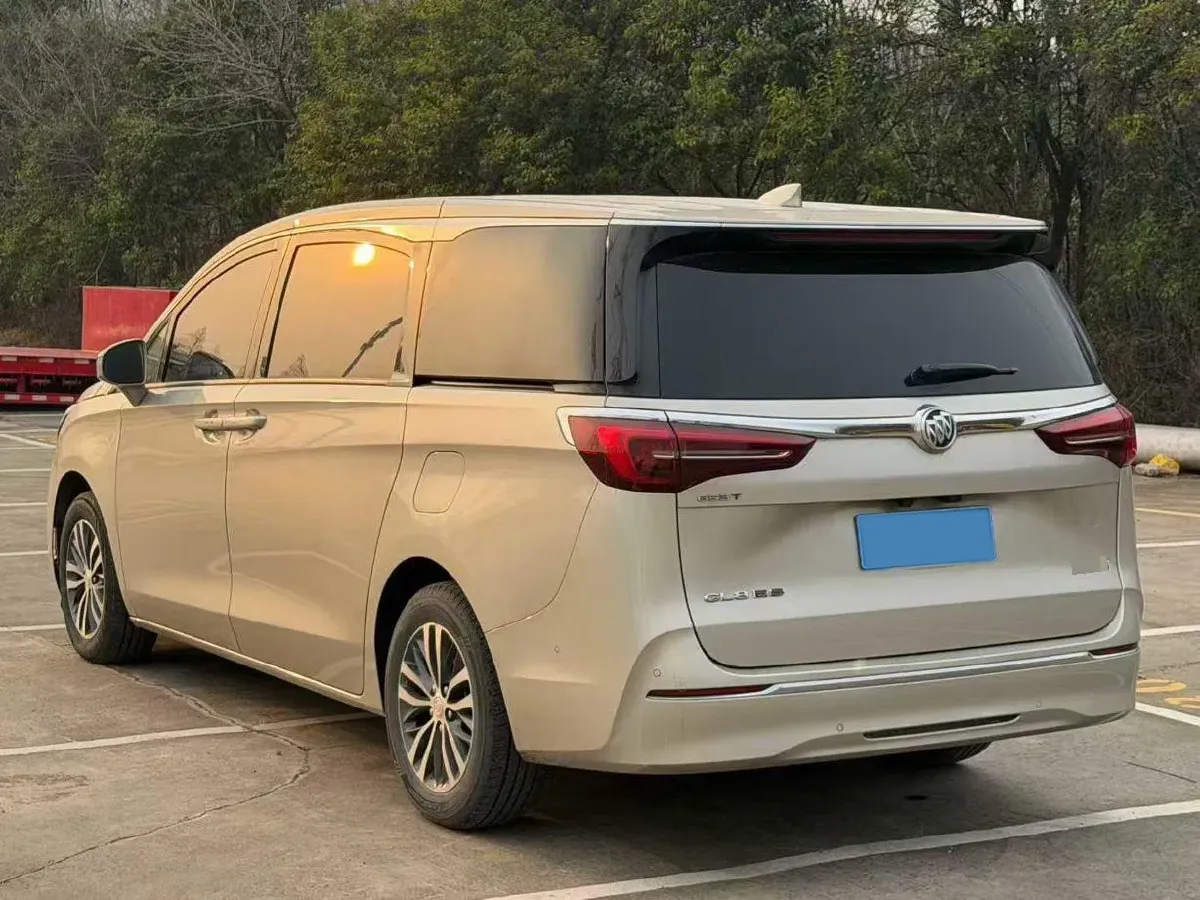 2022 Buick GL8 2.0T 237HP L4 9AT,autocango,china used car exporter,china ev exporter,chinese used car exporter,chinese used ev exporter