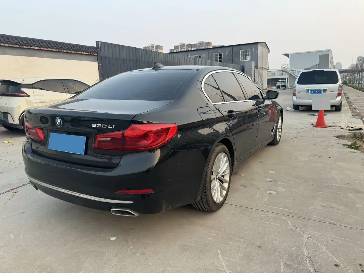 2020 BMW 5 Series 2.0T 252HP L4 8AT,autocango,china used car exporter,china ev exporter,chinese used car exporter,chinese used ev exporter