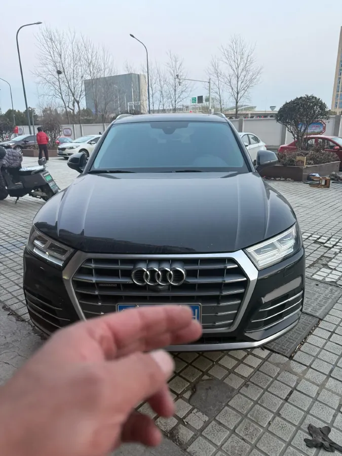 2020 Audi Q5L 2.0T 252HP L4 7DCT,autocango,china used car exporter,china ev exporter,chinese used car exporter,chinese used ev exporter