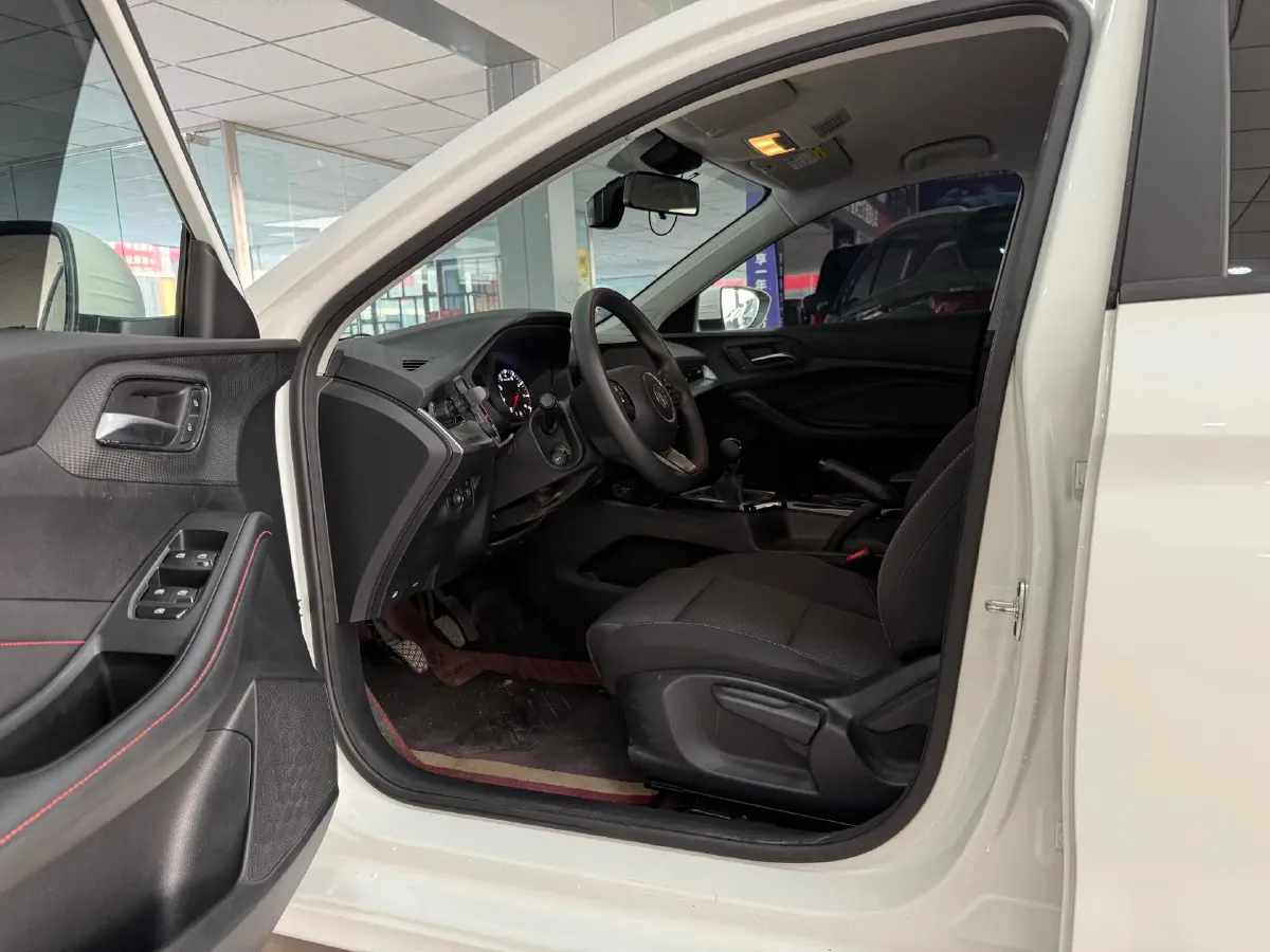 2023 MG 5 1.5L 129HP L4 5MT,autocango,china used car exporter,china ev exporter,chinese used car exporter,chinese used ev exporter