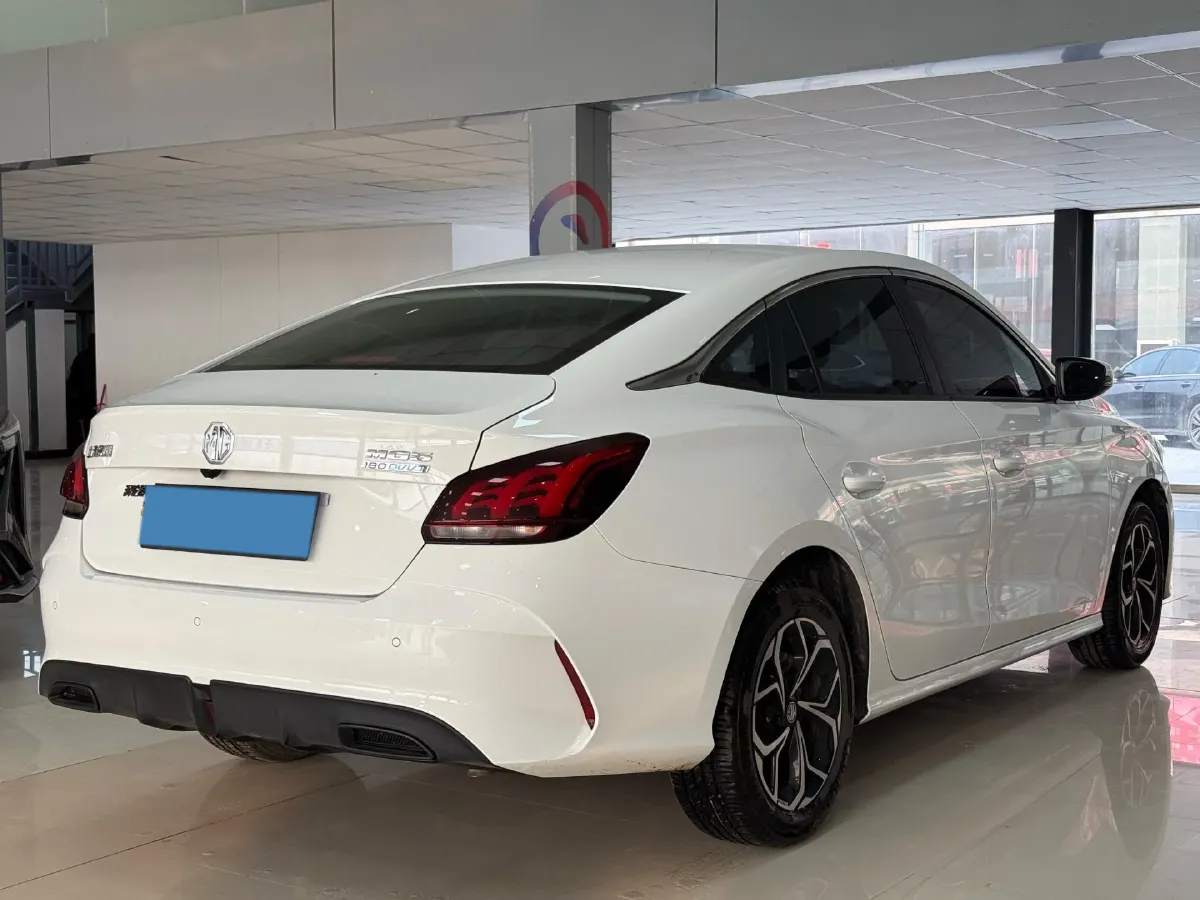 2023 MG 5 1.5L 129HP L4 5MT,autocango,china used car exporter,china ev exporter,chinese used car exporter,chinese used ev exporter