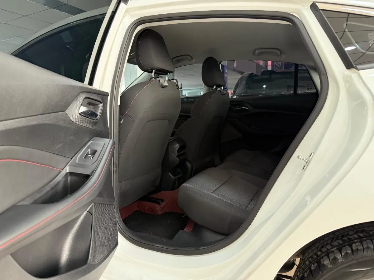 2023 MG 5 1.5L 129HP L4 5MT,autocango,china used car exporter,china ev exporter,chinese used car exporter,chinese used ev exporter