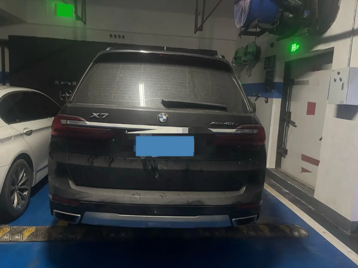 2022 BMW X7 3.0T 340HP L6 8AT,autocango,china used car exporter,china ev exporter,chinese used car exporter,chinese used ev exporter