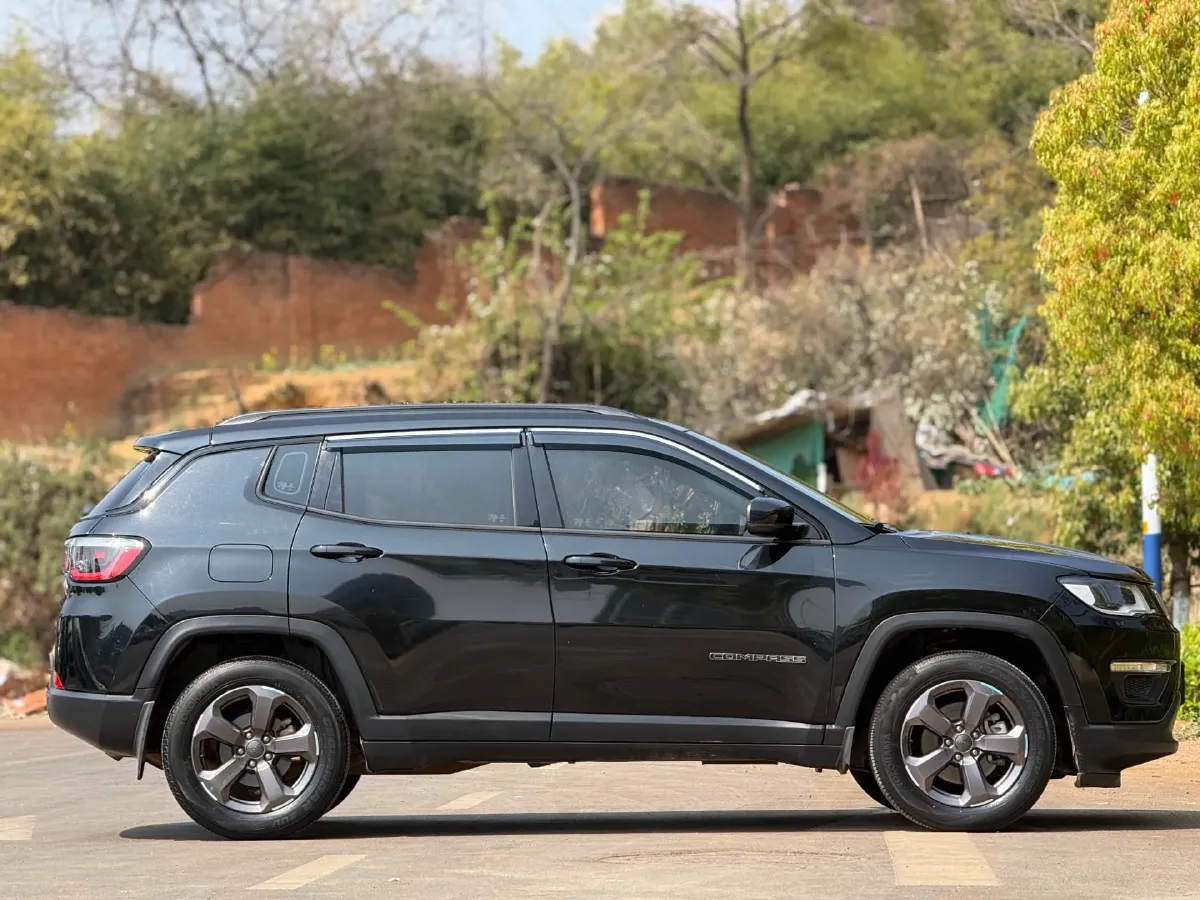 2017 Jeep Compass 1.4T 165HP L4 6MT,autocango,china used car exporter,china ev exporter,chinese used car exporter,chinese used ev exporter