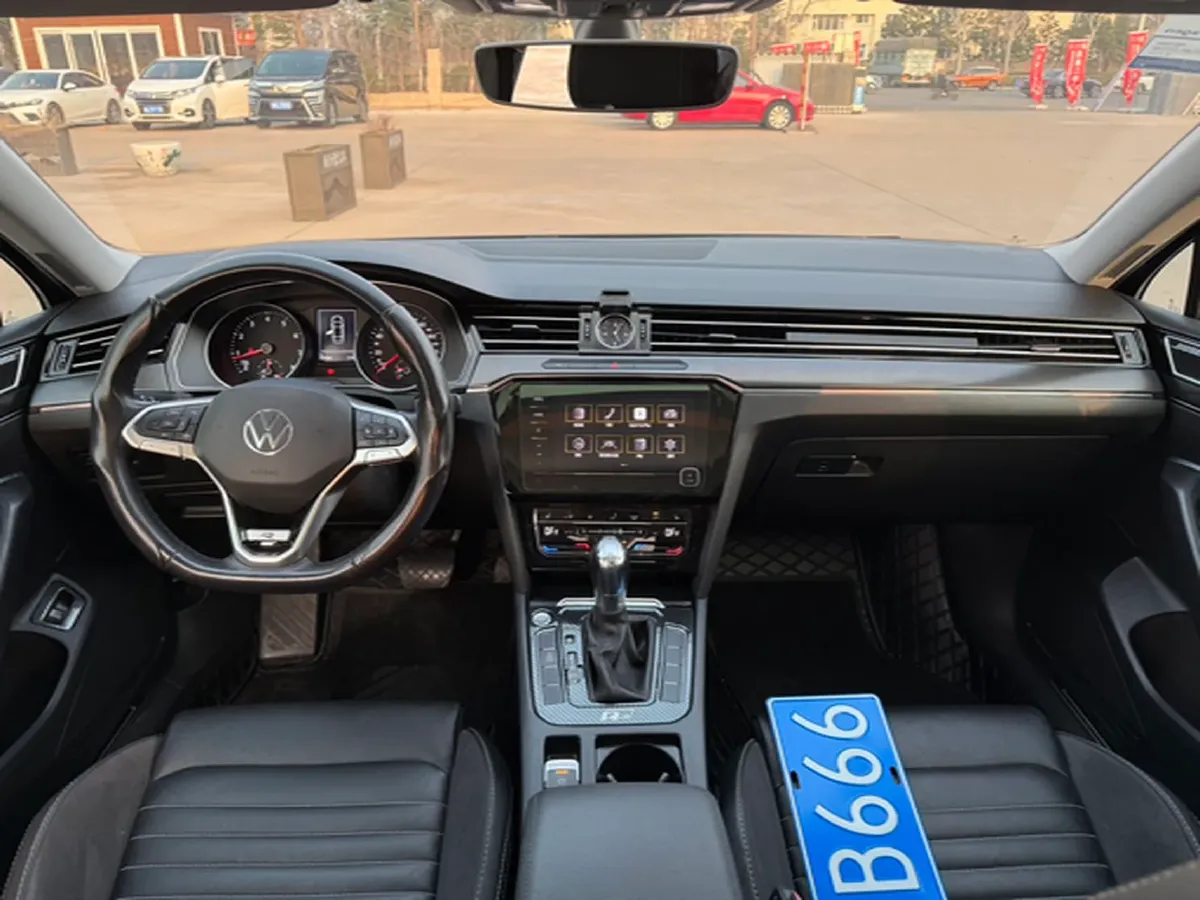 2020 Volkswagen Magotan 2.0T 186HP L4 7DCT,autocango,china used car exporter,china ev exporter,chinese used car exporter,chinese used ev exporter