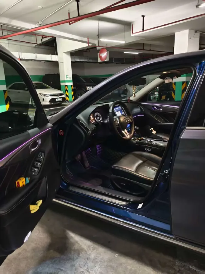 2018 Jeep Grand Commander 2.0T 265HP L4 9AT,autocango,china used car exporter,china ev exporter,chinese used car exporter,chinese used ev exporter