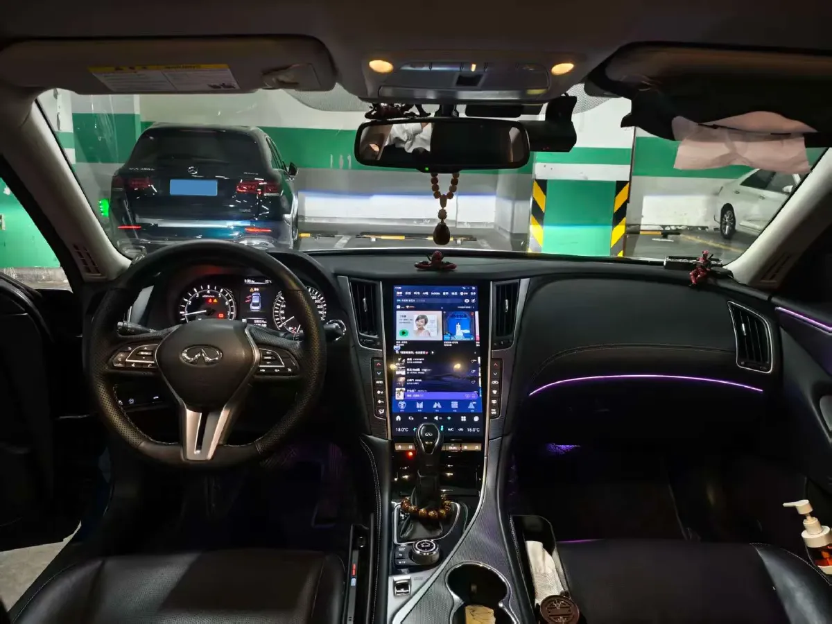 2018 Jeep Grand Commander 2.0T 265HP L4 9AT,autocango,china used car exporter,china ev exporter,chinese used car exporter,chinese used ev exporter