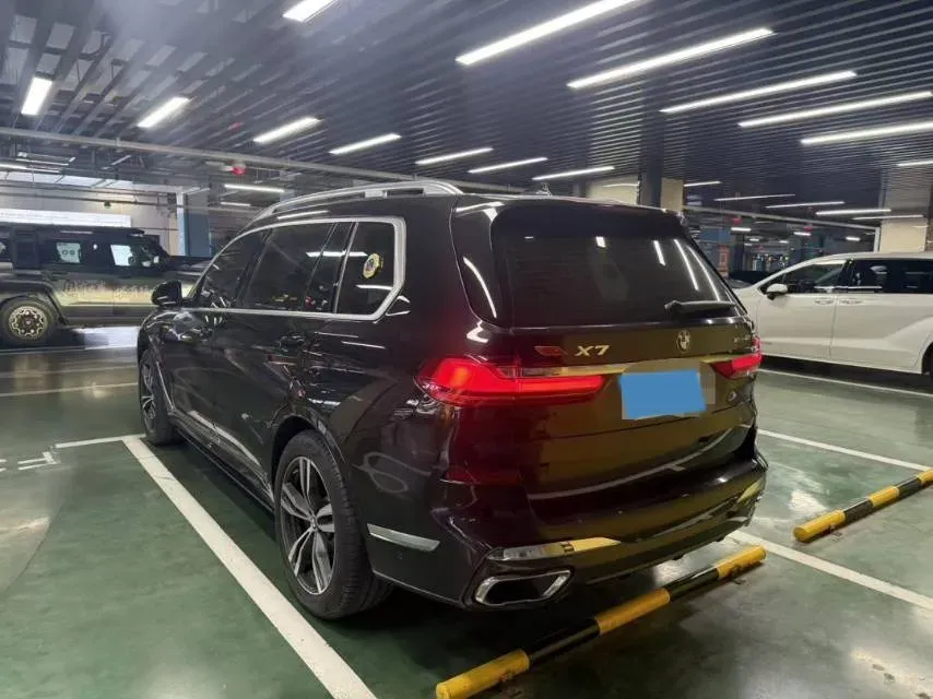 2022 BMW X7 3.0T 340HP L6 8AT,autocango,china used car exporter,china ev exporter,chinese used car exporter,chinese used ev exporter