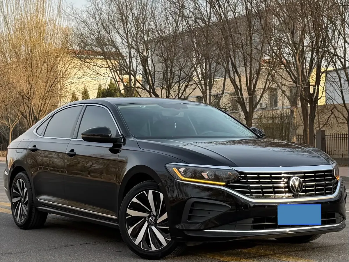 2024 Volkswagen Passat 2.0T 220HP L4 7DCT,autocango,china used car exporter,china ev exporter,chinese used car exporter,chinese used ev exporter