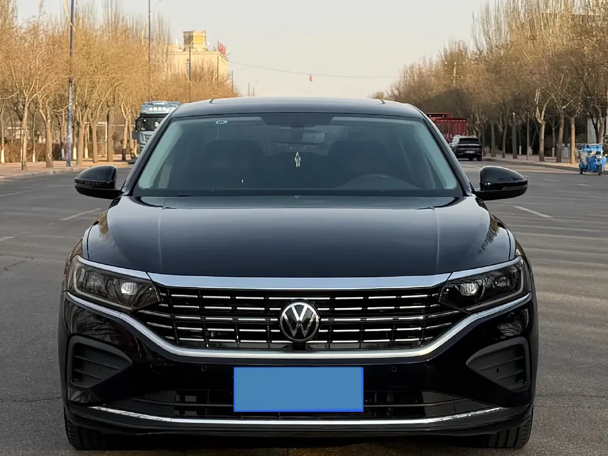 2024 Volkswagen Passat 2.0T 220HP L4 7DCT,autocango,china used car exporter,china ev exporter,chinese used car exporter,chinese used ev exporter