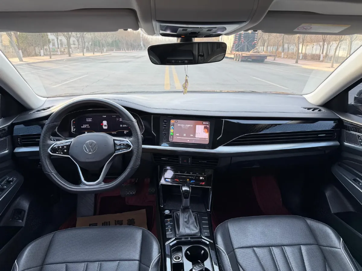 2024 Volkswagen Passat 2.0T 220HP L4 7DCT,autocango,china used car exporter,china ev exporter,chinese used car exporter,chinese used ev exporter