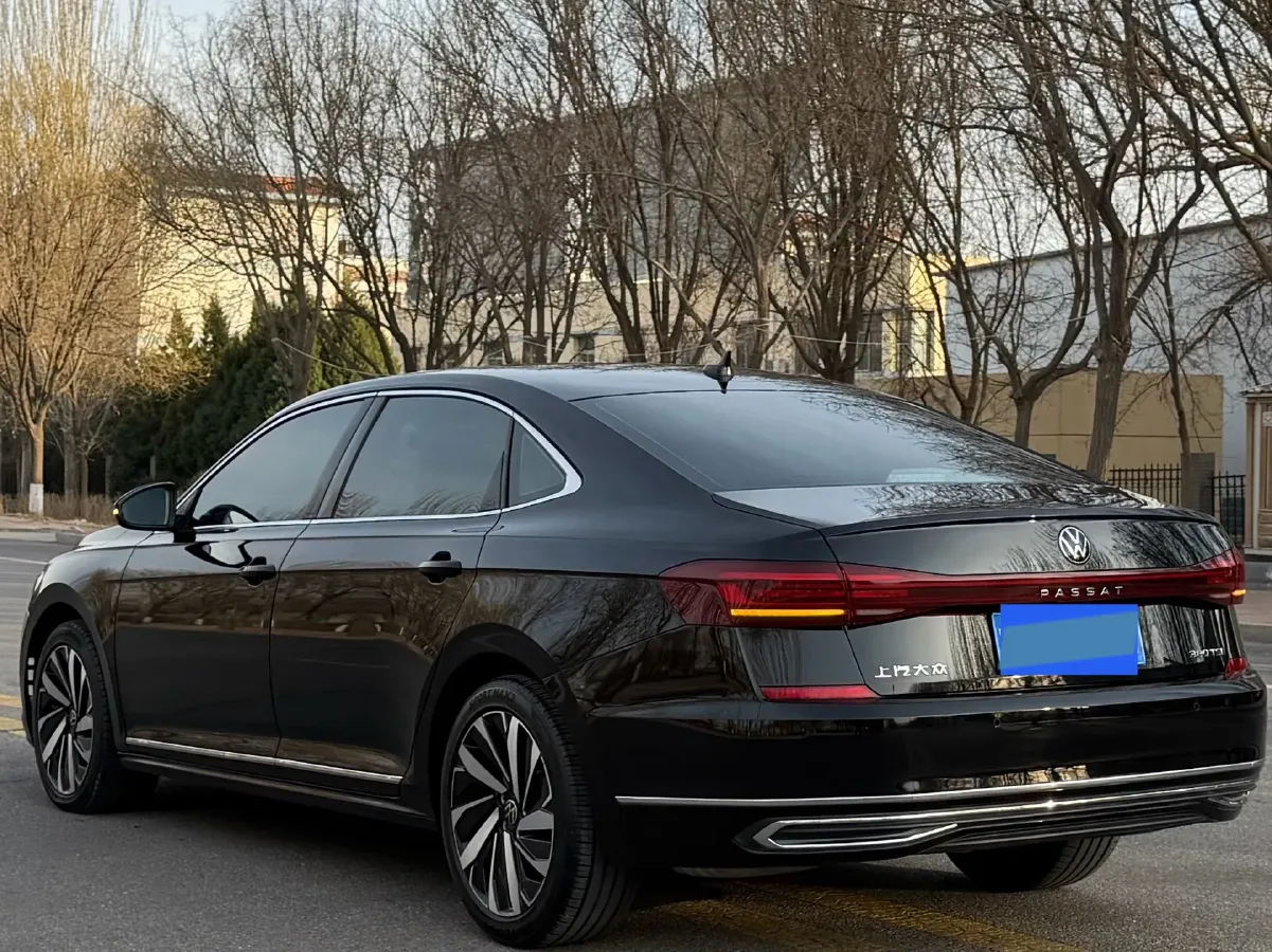 2024 Volkswagen Passat 2.0T 220HP L4 7DCT,autocango,china used car exporter,china ev exporter,chinese used car exporter,chinese used ev exporter
