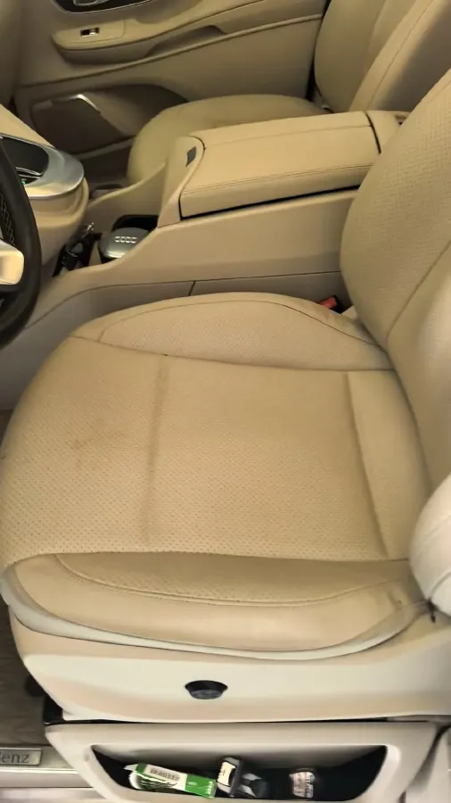 2021 Mercedes-Benz V Class 2.0T 211HP L4 9AT,autocango,china used car exporter,china ev exporter,chinese used car exporter,chinese used ev exporter