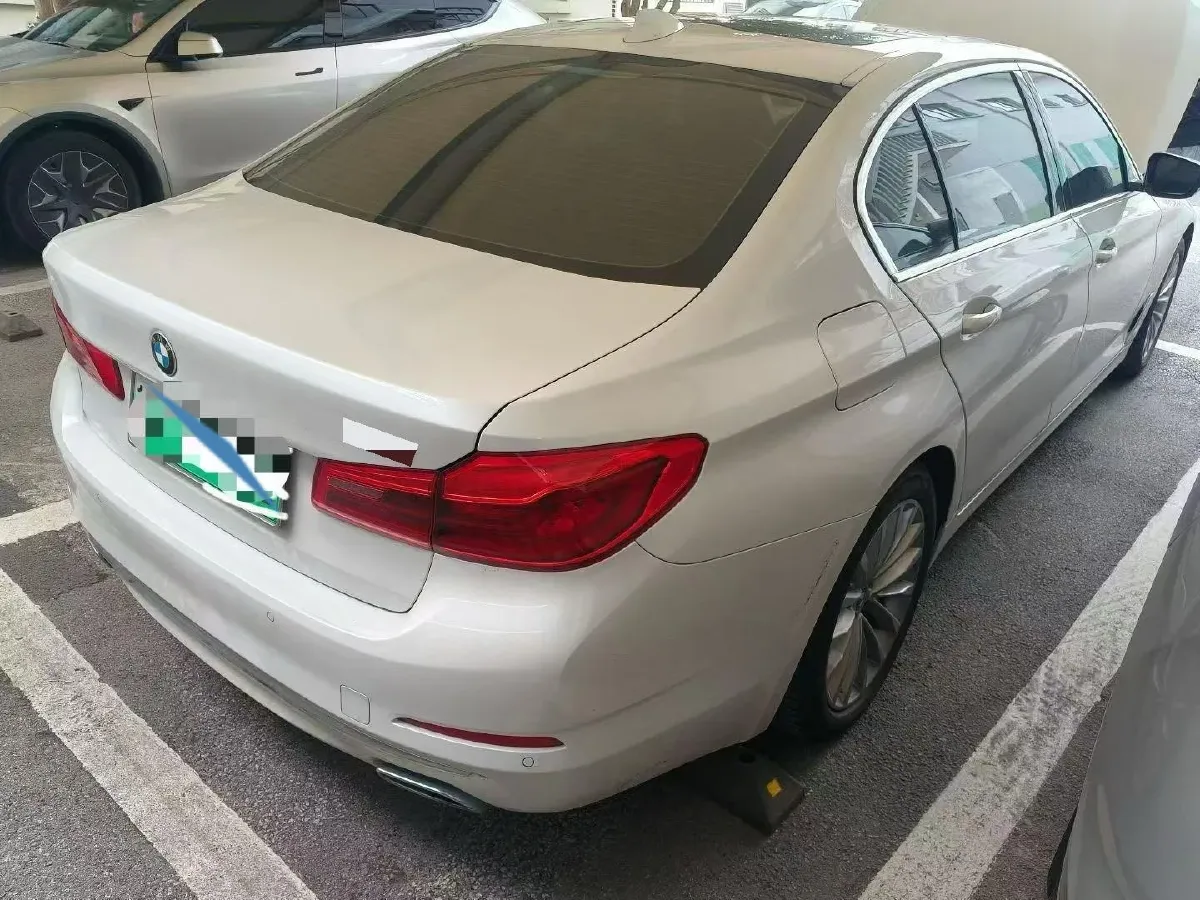 2020 BMW 5 Series 2.0T 184HP L4 8AT PHEV 17.7KWH,autocango,china used car exporter,china ev exporter,chinese used car exporter,chinese used ev exporter