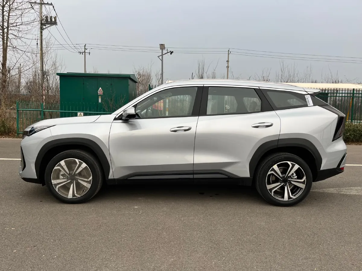 2025 Geely StarRay 1.5T 181HP L4 7DCT,autocango,china used car exporter,china ev exporter,chinese used car exporter,chinese used ev exporter