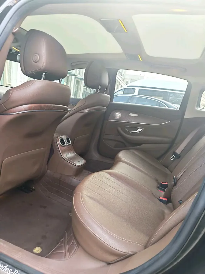2023 Mercedes-Benz E Class 2.0T 258HP L4 9AT,autocango,china used car exporter,china ev exporter,chinese used car exporter,chinese used ev exporter