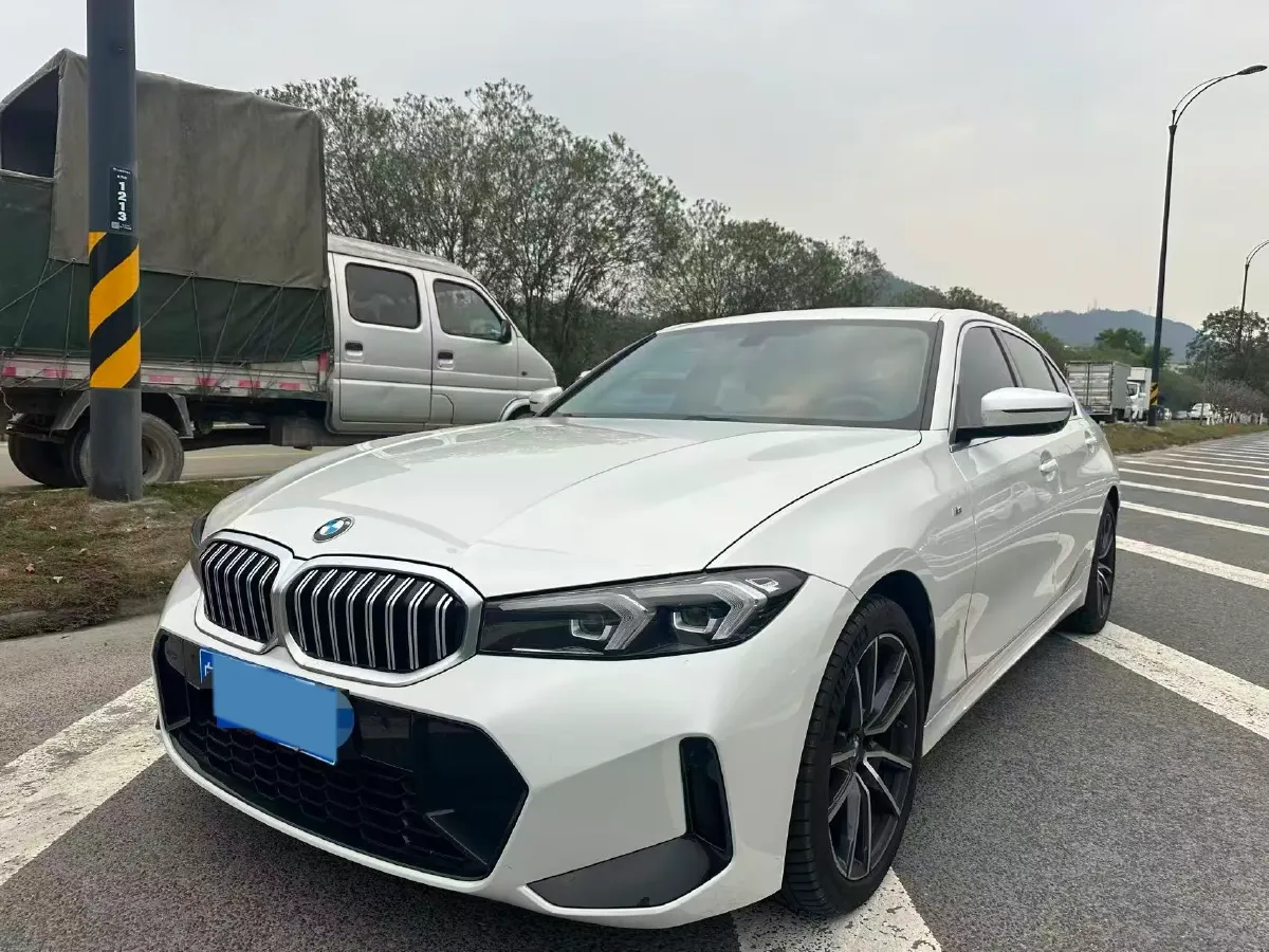 2023 BMW 3 Series 2.0T 156HP L4 8AT,autocango,china used car exporter,china ev exporter,chinese used car exporter,chinese used ev exporter