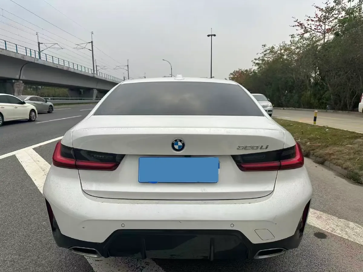 2023 BMW 3 Series 2.0T 156HP L4 8AT,autocango,china used car exporter,china ev exporter,chinese used car exporter,chinese used ev exporter