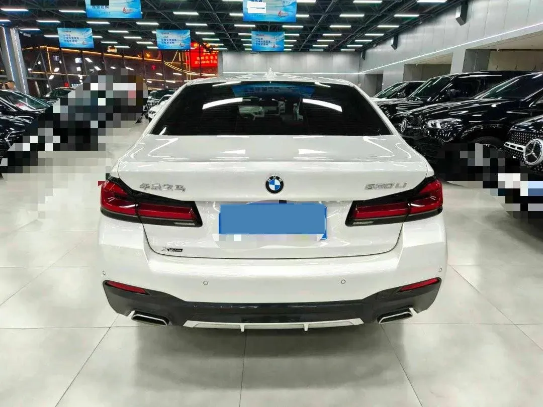 2022 BMW 5 Series 2.0T 252HP L4 8AT,autocango,china used car exporter,china ev exporter,chinese used car exporter,chinese used ev exporter