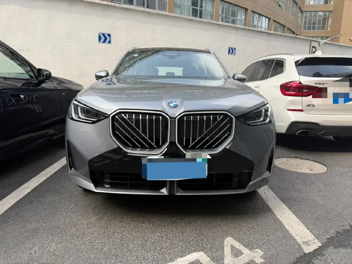 2025 BMW X3 2.0T 258HP L4 8AT,autocango,china used car exporter,china ev exporter,chinese used car exporter,chinese used ev exporter