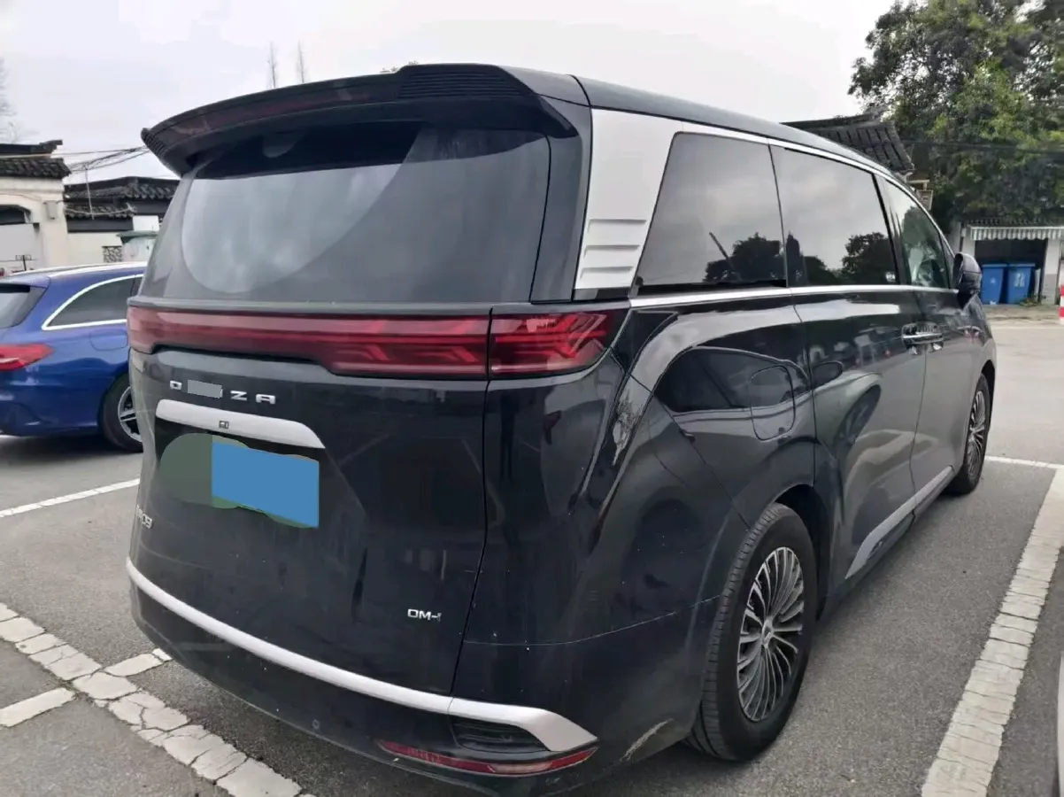 2024 Denza D9 1.5T 139HP L4 E-CVT PHEV 40KWH,autocango,china used car exporter,china ev exporter,chinese used car exporter,chinese used ev exporter