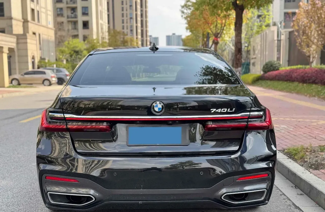 2021 BMW 7 Series 3.0T 340HP L6 8AT,autocango,china used car exporter,china ev exporter,chinese used car exporter,chinese used ev exporter