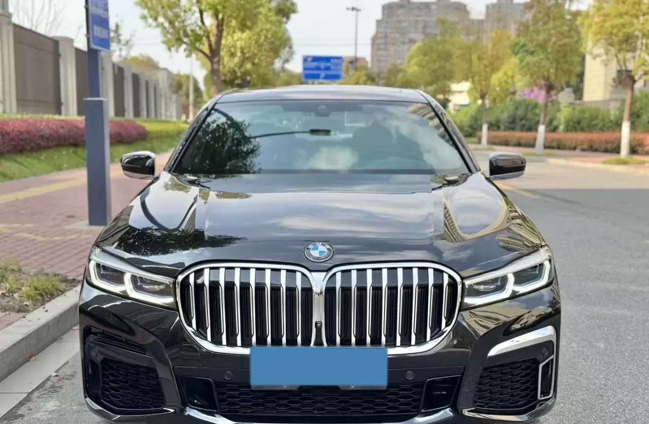 2021 BMW 7 Series 3.0T 340HP L6 8AT,autocango,china used car exporter,china ev exporter,chinese used car exporter,chinese used ev exporter