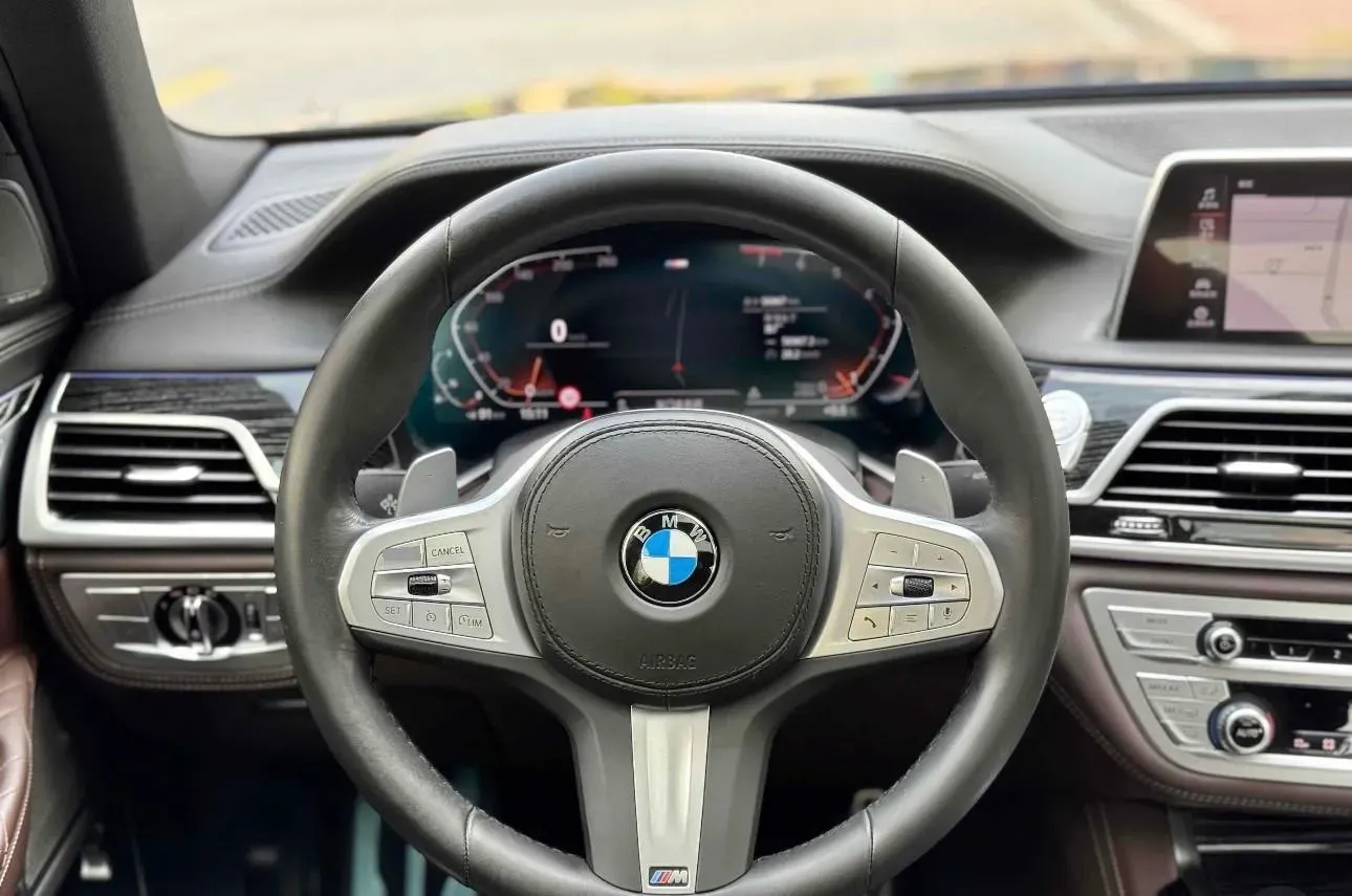2021 BMW 7 Series 3.0T 340HP L6 8AT,autocango,china used car exporter,china ev exporter,chinese used car exporter,chinese used ev exporter