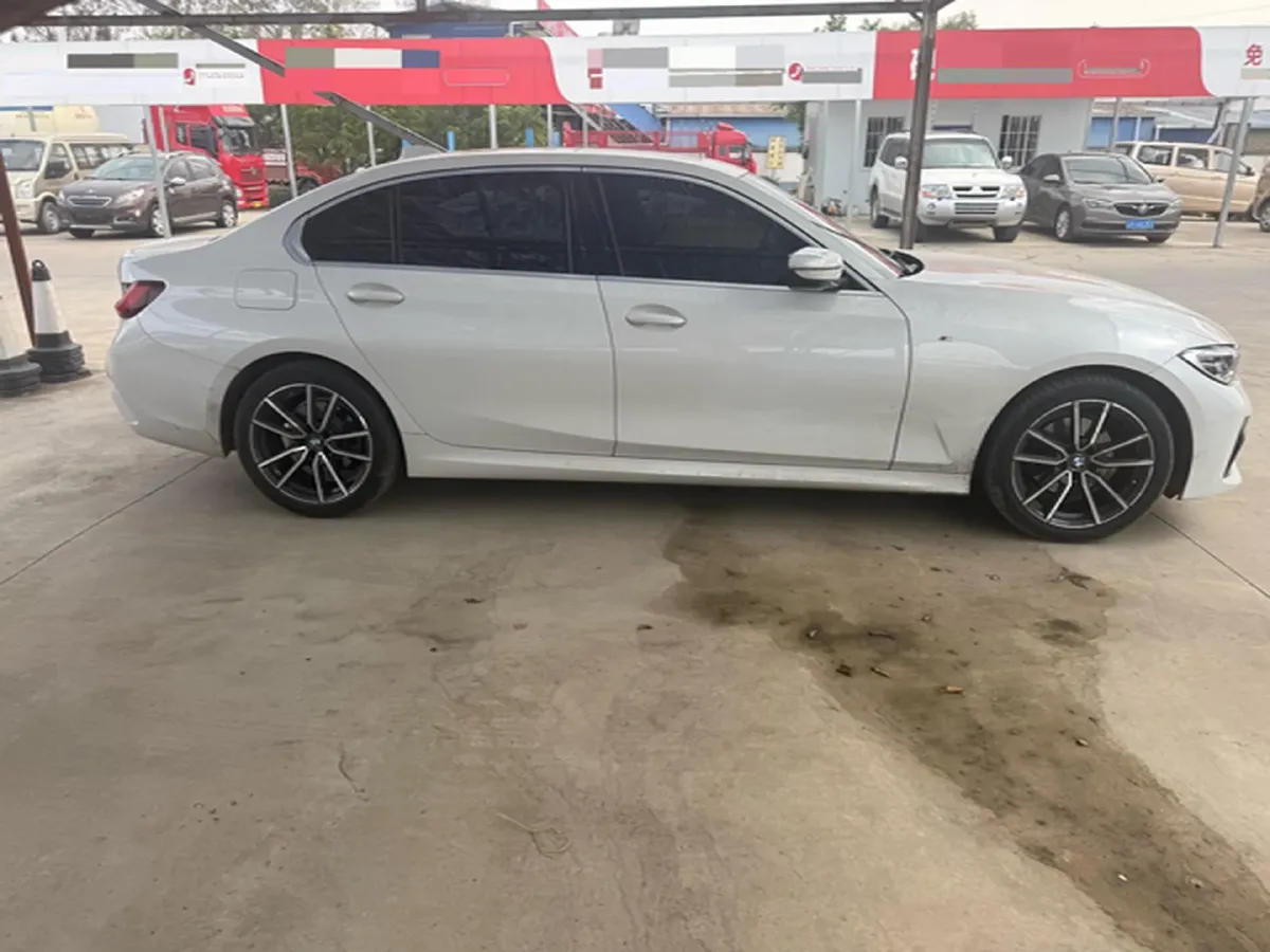 2022 BMW 3 Series 2.0T 156HP L4 8AT,autocango,china used car exporter,china ev exporter,chinese used car exporter,chinese used ev exporter