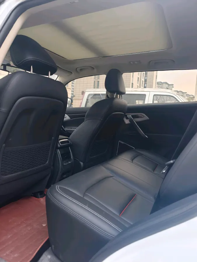 2020 Roewe i6 1.5T 169HP L4 7DCT,autocango,china used car exporter,china ev exporter,chinese used car exporter,chinese used ev exporter