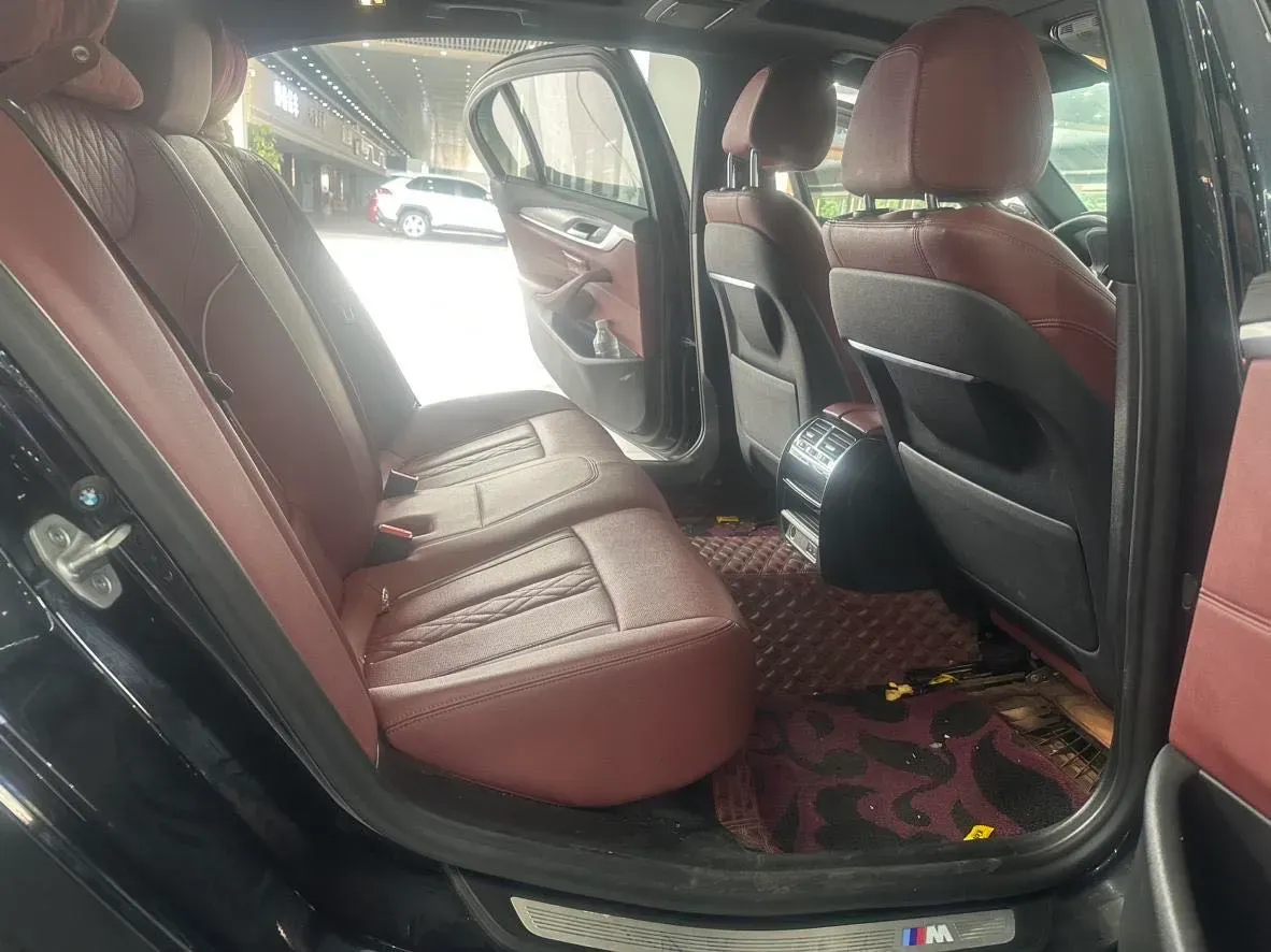 2021 BMW 5 Series 2.0T 252HP L4 8AT,autocango,china used car exporter,china ev exporter,chinese used car exporter,chinese used ev exporter