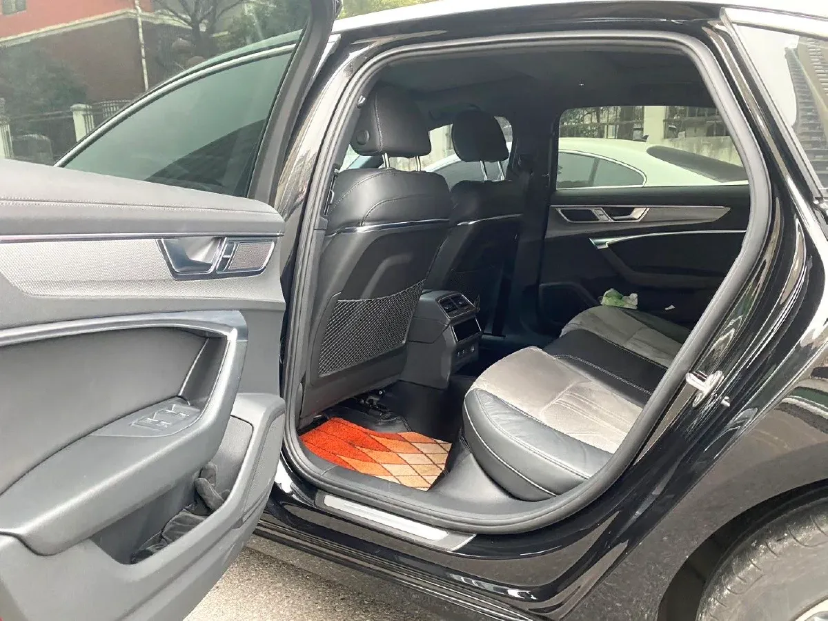 2020 Audi A6L 2.0T 252HP L4 7DCT PHEV 14.1KWH,autocango,china used car exporter,china ev exporter,chinese used car exporter,chinese used ev exporter