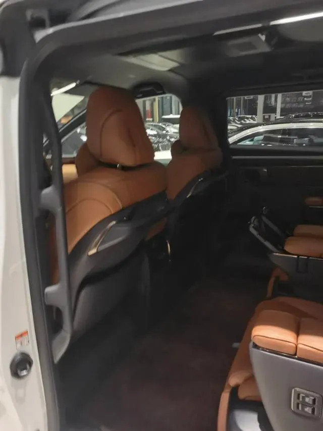 2024 Toyota Vellfire 2.5L 190HP L4 E-CVT Hybrid,autocango,china used car exporter,china ev exporter,chinese used car exporter,chinese used ev exporter