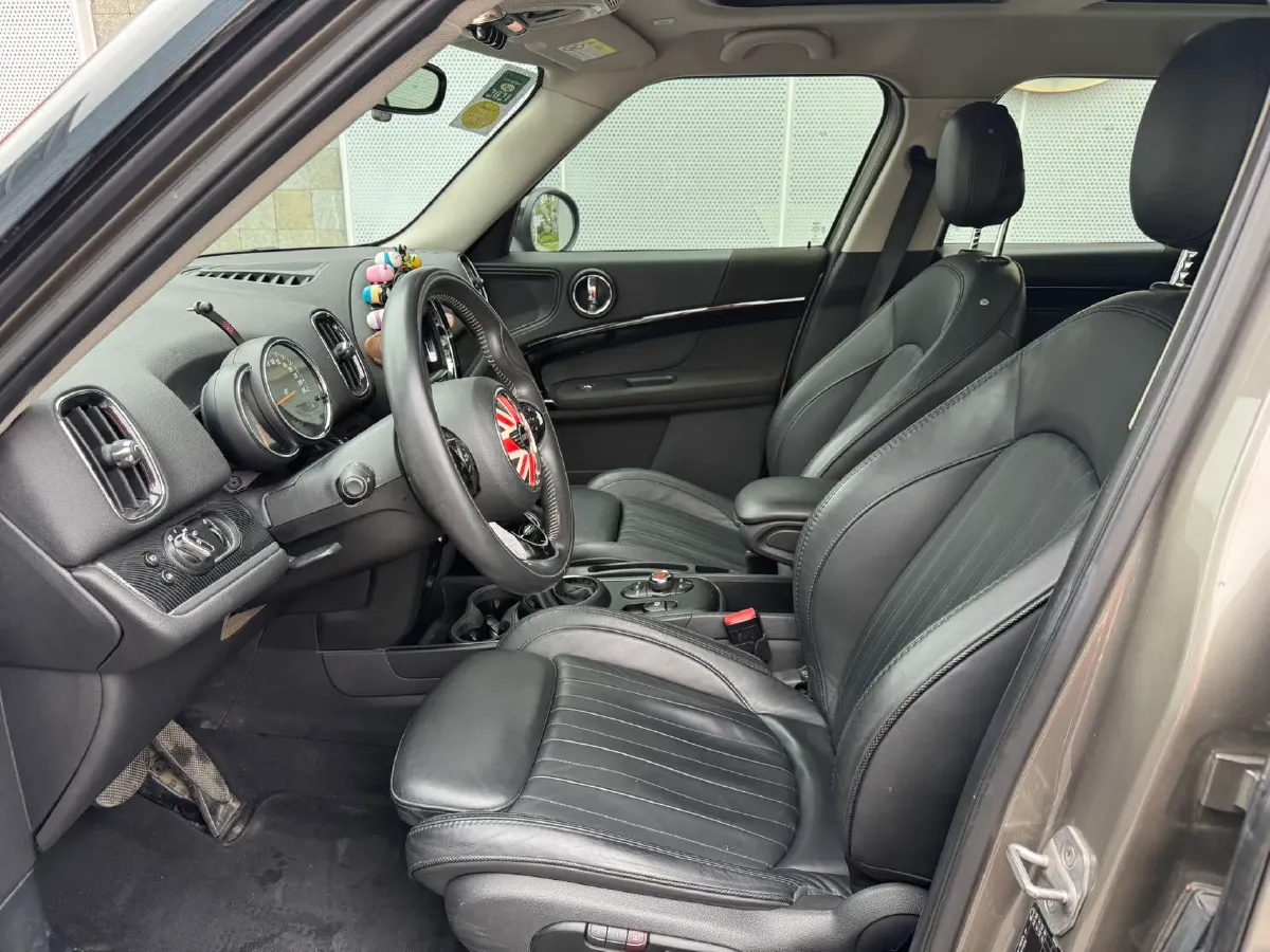 2018 Jaguar XEL 2.0T 200HP L4 8AT,autocango,china used car exporter,china ev exporter,chinese used car exporter,chinese used ev exporter