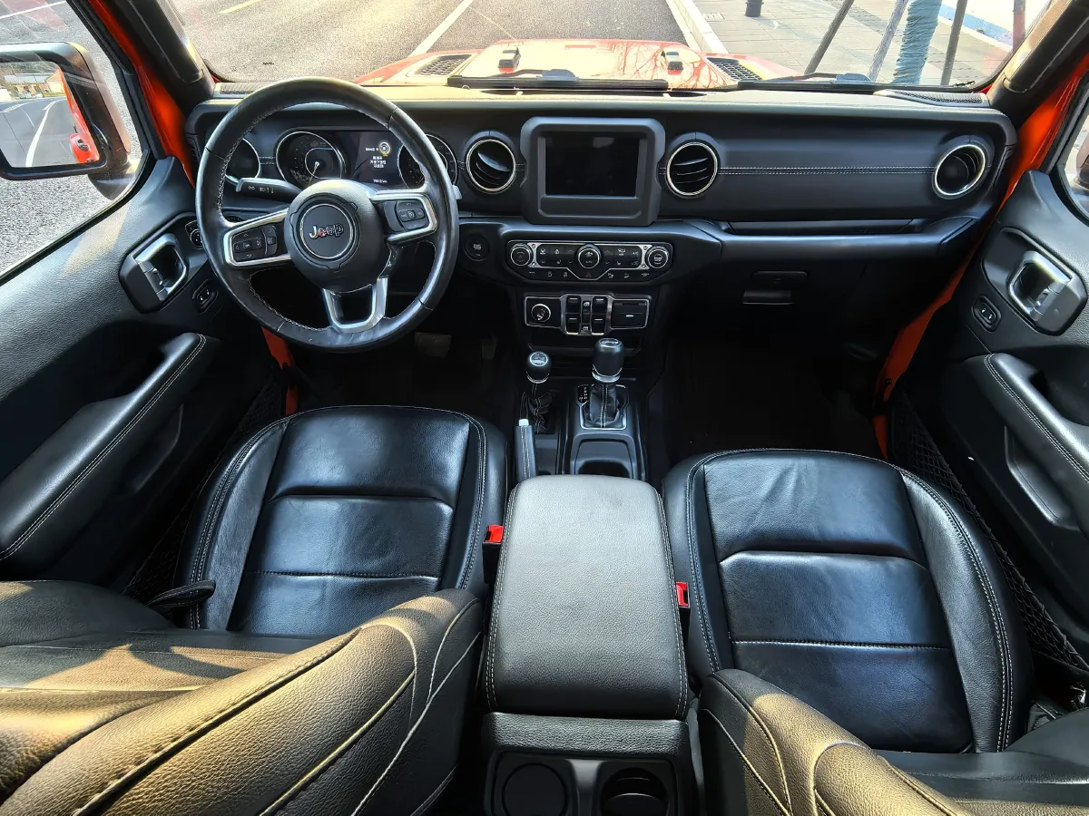 2019 Jeep Wrangler 2.0T 266HP L4 8AT,autocango,china used car exporter,china ev exporter,chinese used car exporter,chinese used ev exporter