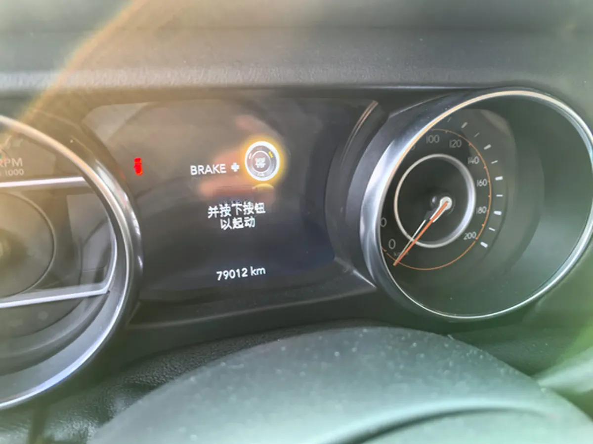 2019 Jeep Wrangler 2.0T 266HP L4 8AT,autocango,china used car exporter,china ev exporter,chinese used car exporter,chinese used ev exporter