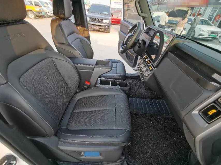 2025 Yufeng Auto Golden Warehouse BEV,autocango,china used car exporter,china ev exporter,chinese used car exporter,chinese used ev exporter