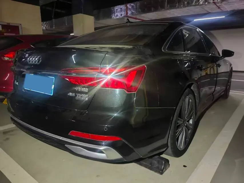 2024 Audi A6L 2.0T 245HP L4 7DCT,autocango,china used car exporter,china ev exporter,chinese used car exporter,chinese used ev exporter
