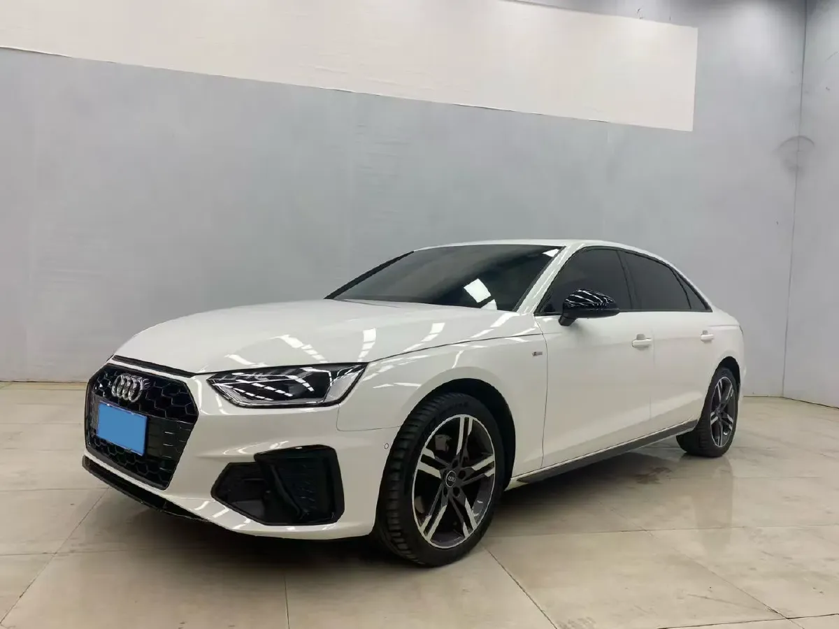 2022 Audi A4L 2.0T 190HP L4 7DCT,autocango,china used car exporter,china ev exporter,chinese used car exporter,chinese used ev exporter