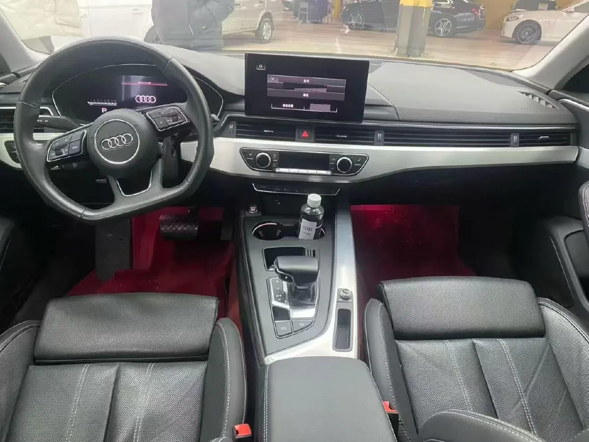 2022 Audi A4L 2.0T 190HP L4 7DCT,autocango,china used car exporter,china ev exporter,chinese used car exporter,chinese used ev exporter