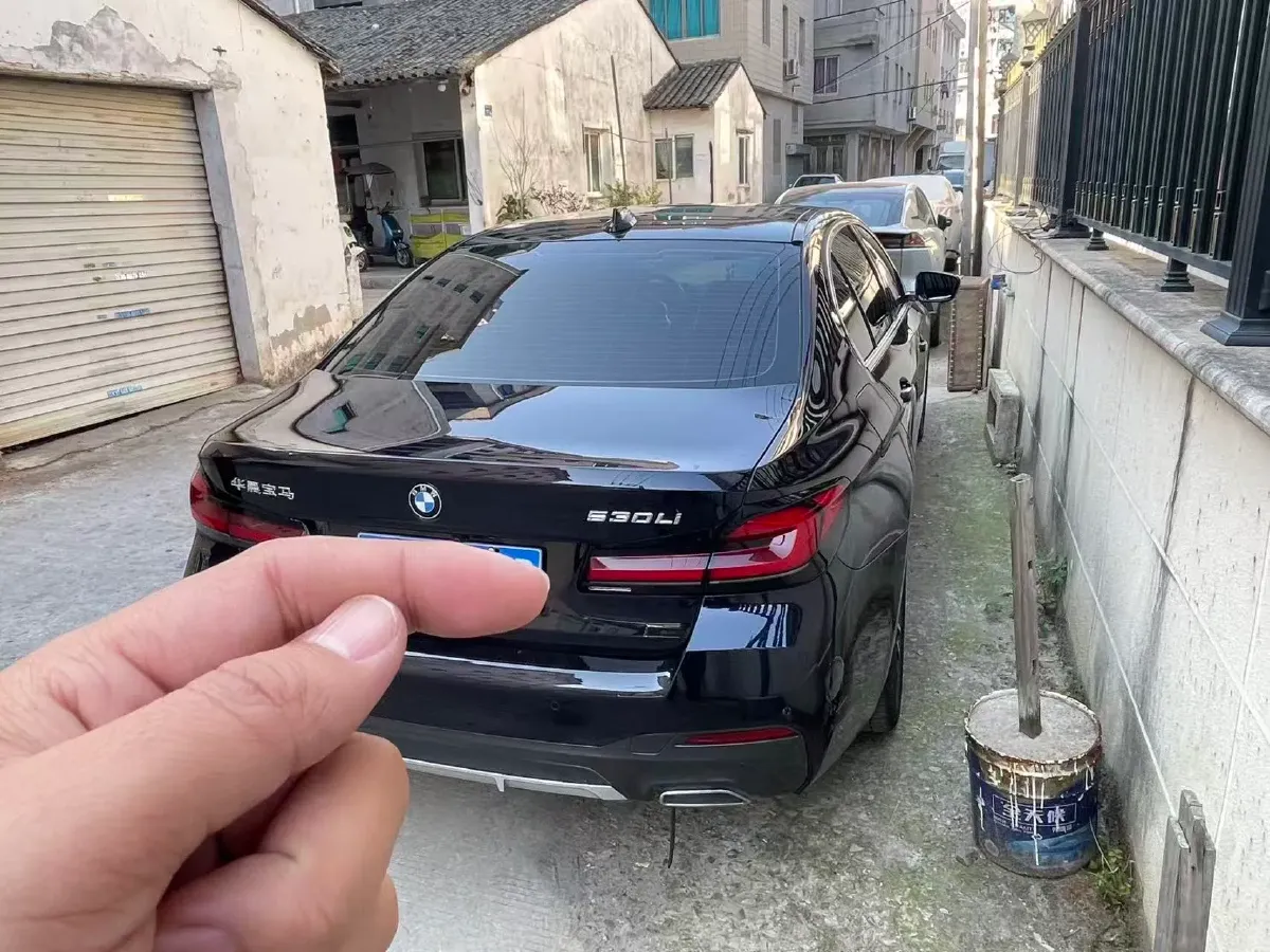 2021 BMW 5 Series 2.0T 252HP L4 8AT,autocango,china used car exporter,china ev exporter,chinese used car exporter,chinese used ev exporter