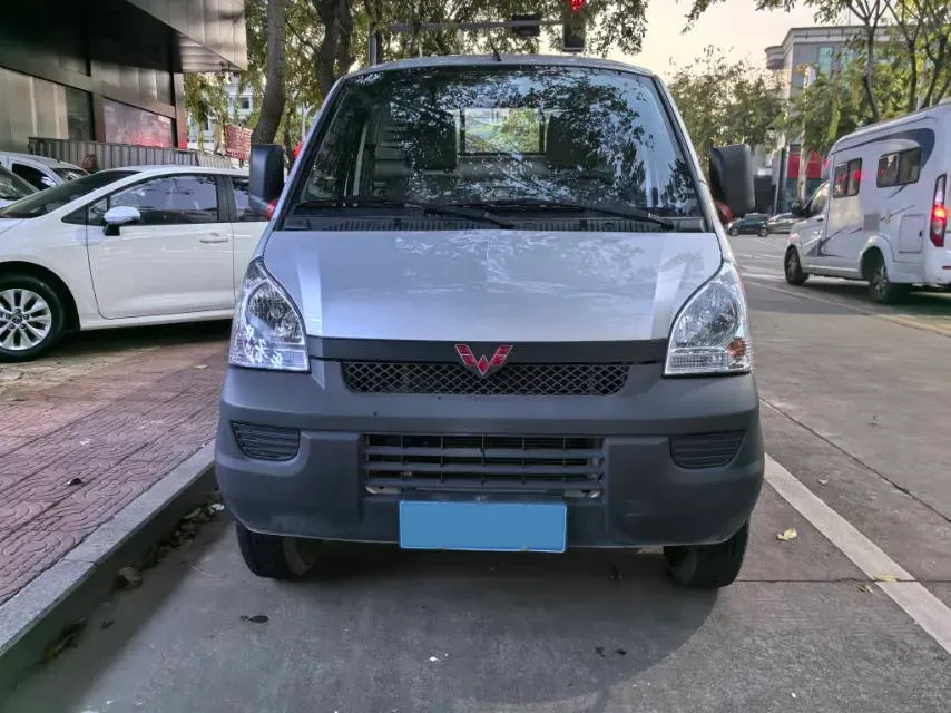 2023 WuLing RongGuang New Truck 2.0L 136HP L4 5MT,autocango,china used car exporter,china ev exporter,chinese used car exporter,chinese used ev exporter