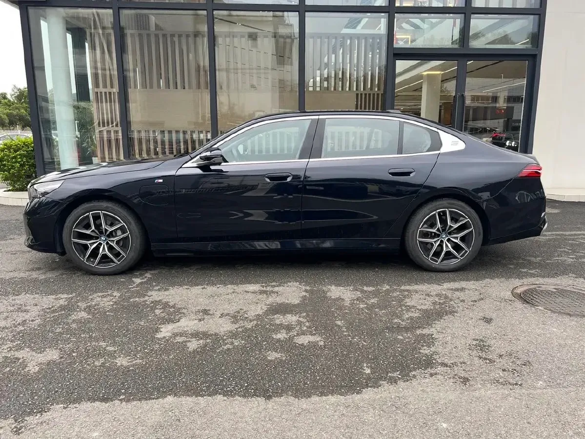 2025 BMW i5 BEV 96.96KWH,autocango,china used car exporter,china ev exporter,chinese used car exporter,chinese used ev exporter