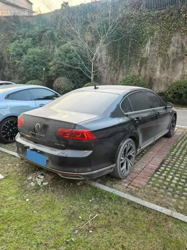 2020 Volkswagen Magotan 2.0T 186HP L4 7DCT,autocango,china used car exporter,china ev exporter,chinese used car exporter,chinese used ev exporter