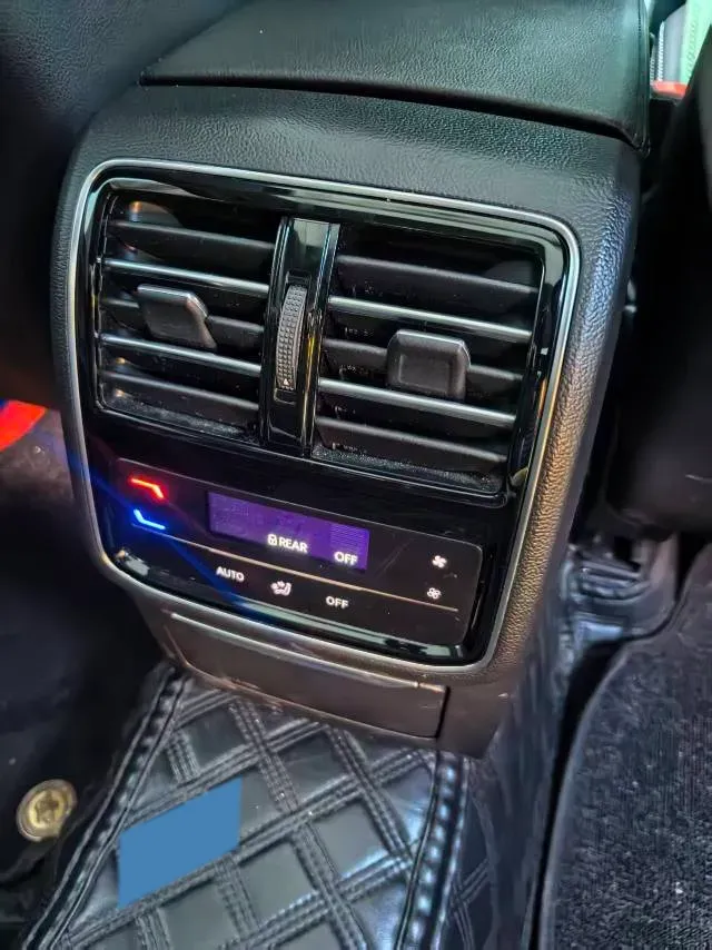 2020 Volkswagen Magotan 2.0T 186HP L4 7DCT,autocango,china used car exporter,china ev exporter,chinese used car exporter,chinese used ev exporter