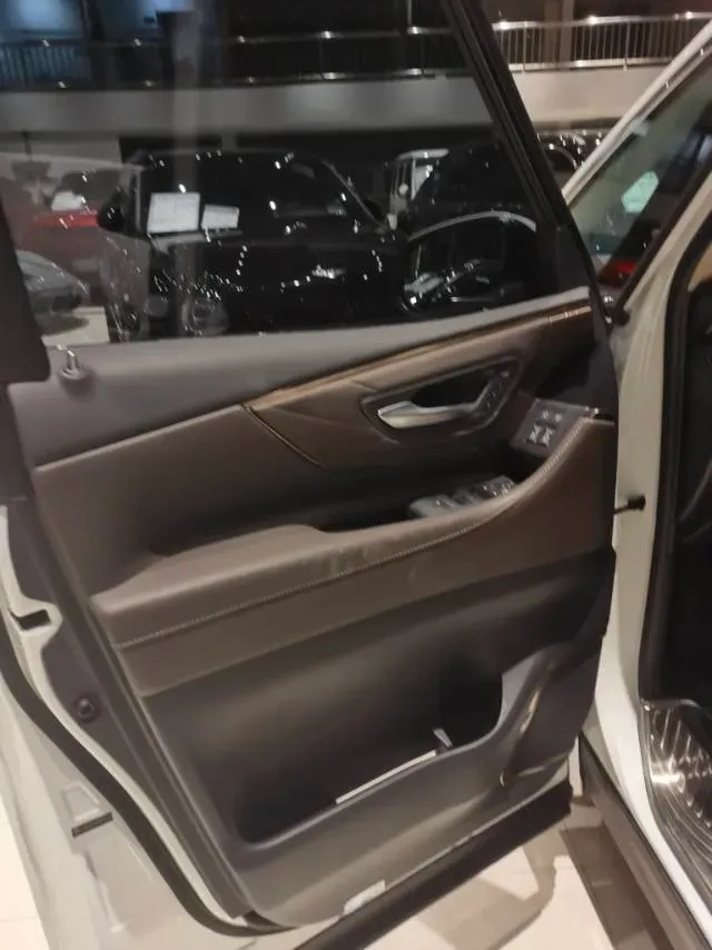 2024 Toyota Vellfire 2.5L 190HP L4 E-CVT Hybrid,autocango,china used car exporter,china ev exporter,chinese used car exporter,chinese used ev exporter