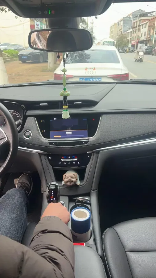 2023 Cadillac XT5 2.0T 237HP L4 9AT,autocango,china used car exporter,china ev exporter,chinese used car exporter,chinese used ev exporter