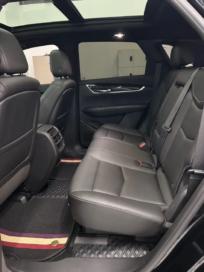 2023 Cadillac XT5 2.0T 237HP L4 9AT,autocango,china used car exporter,china ev exporter,chinese used car exporter,chinese used ev exporter