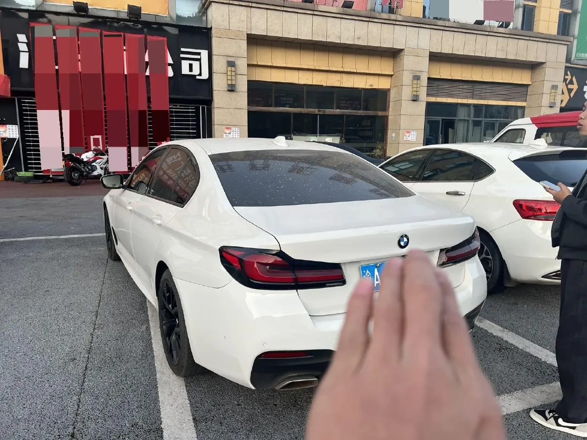 2021 BMW 5 Series 2.0T 252HP L4 8AT,autocango,china used car exporter,china ev exporter,chinese used car exporter,chinese used ev exporter